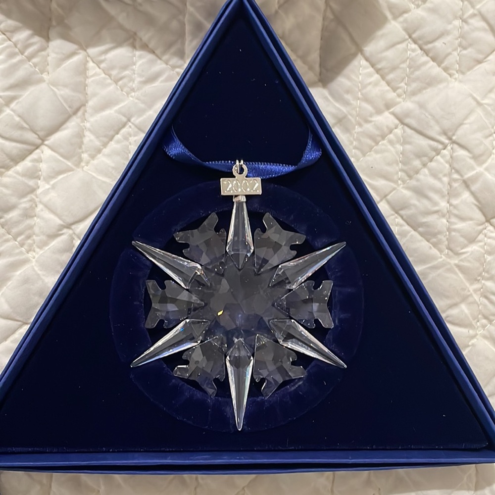 RARE: BNIB 2002 Swarovski Christmas ornament. Never used